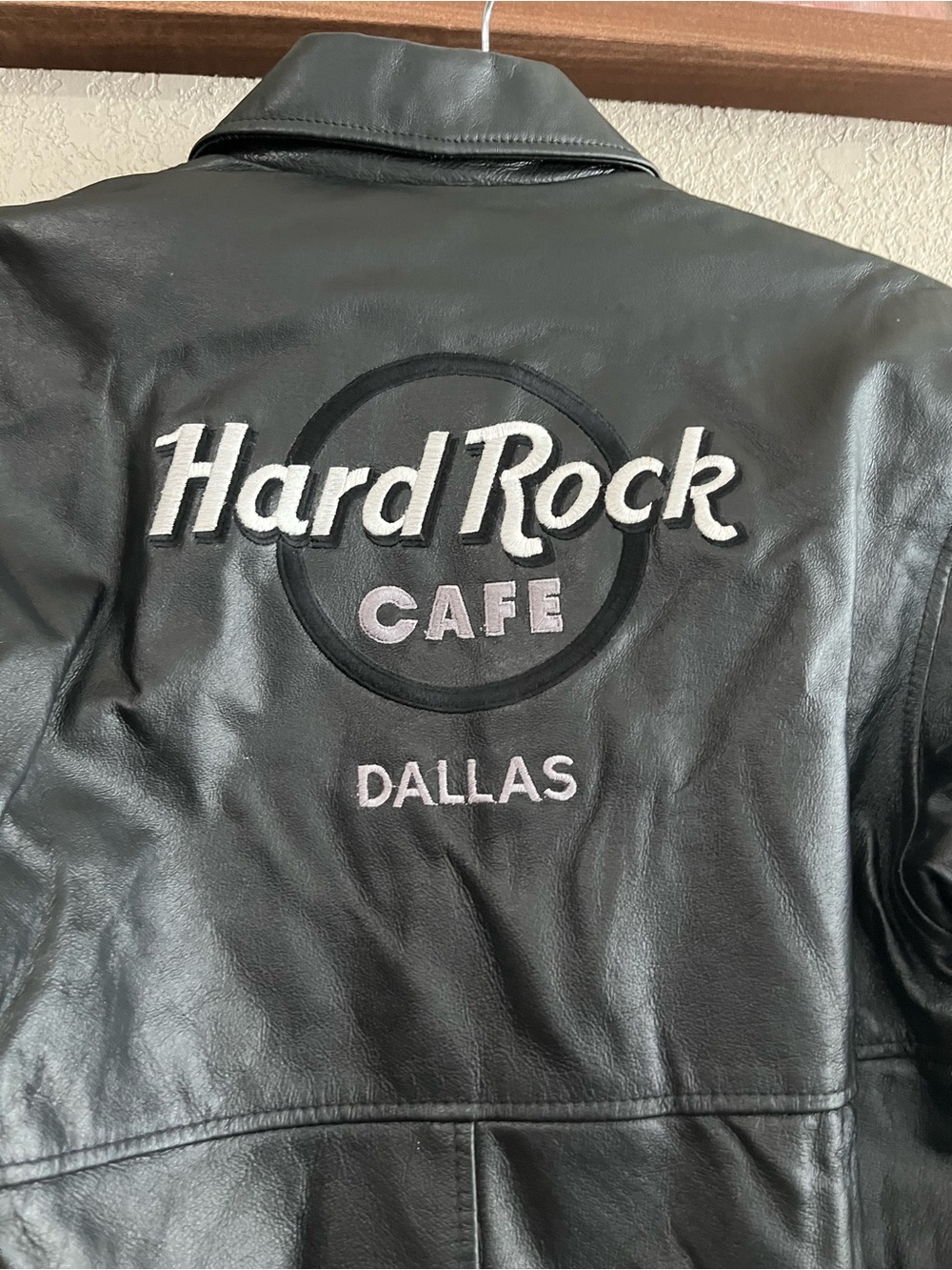 Vintage Hard Rock Cafe Dallas Black Leather Bomber Jacket Size Medium